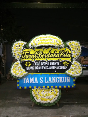 Papan Bunga Duka di Takeran